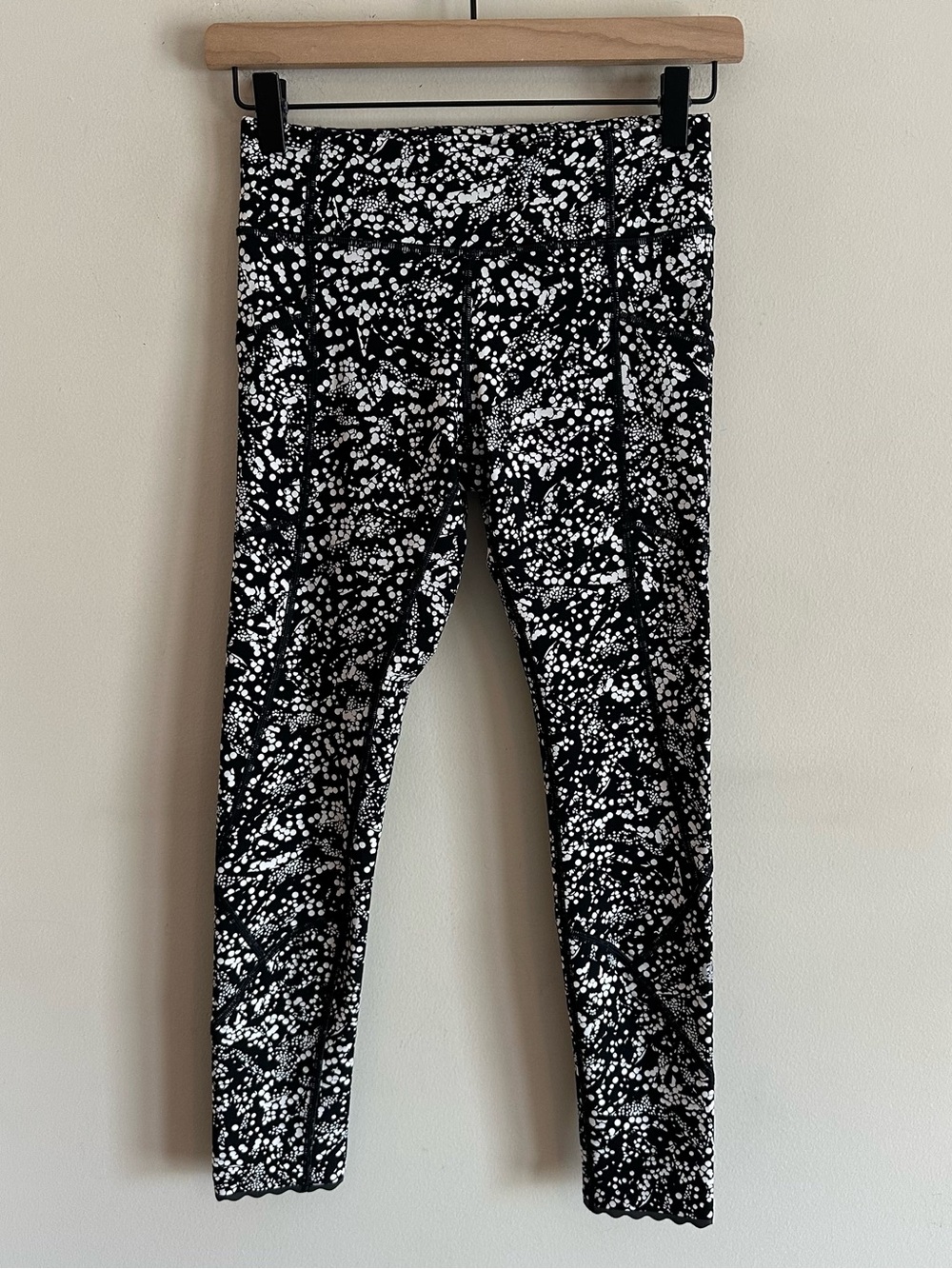 NWOT Lululemon Tight Stuff Tight II 25" Leggings Chirasu Black Luxtreme W5BC8S 4